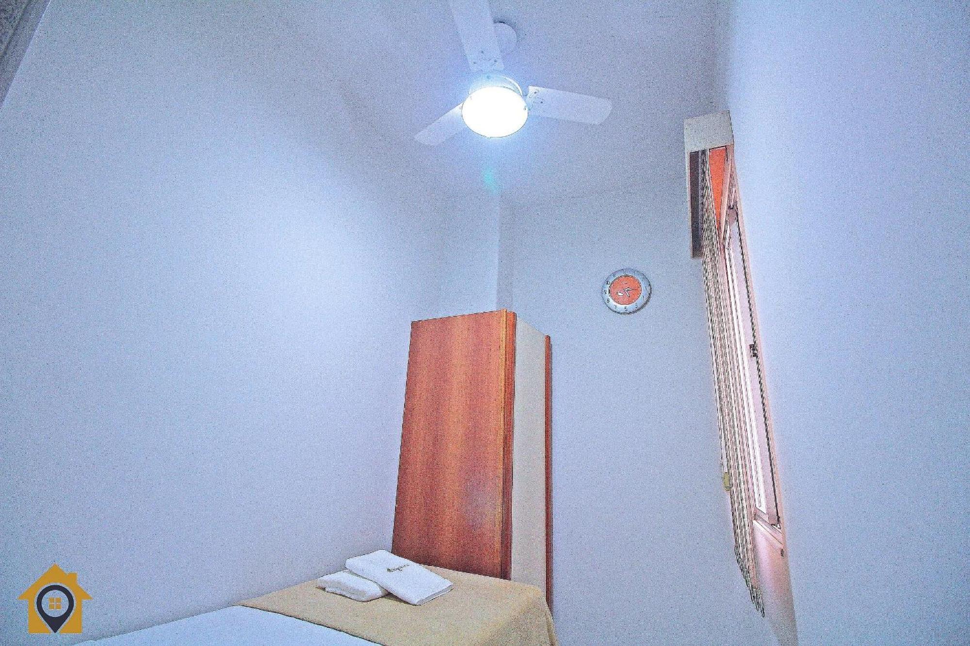 Apartamento Lindo Ape No Leme: 2 Quartos, A 300m Da *