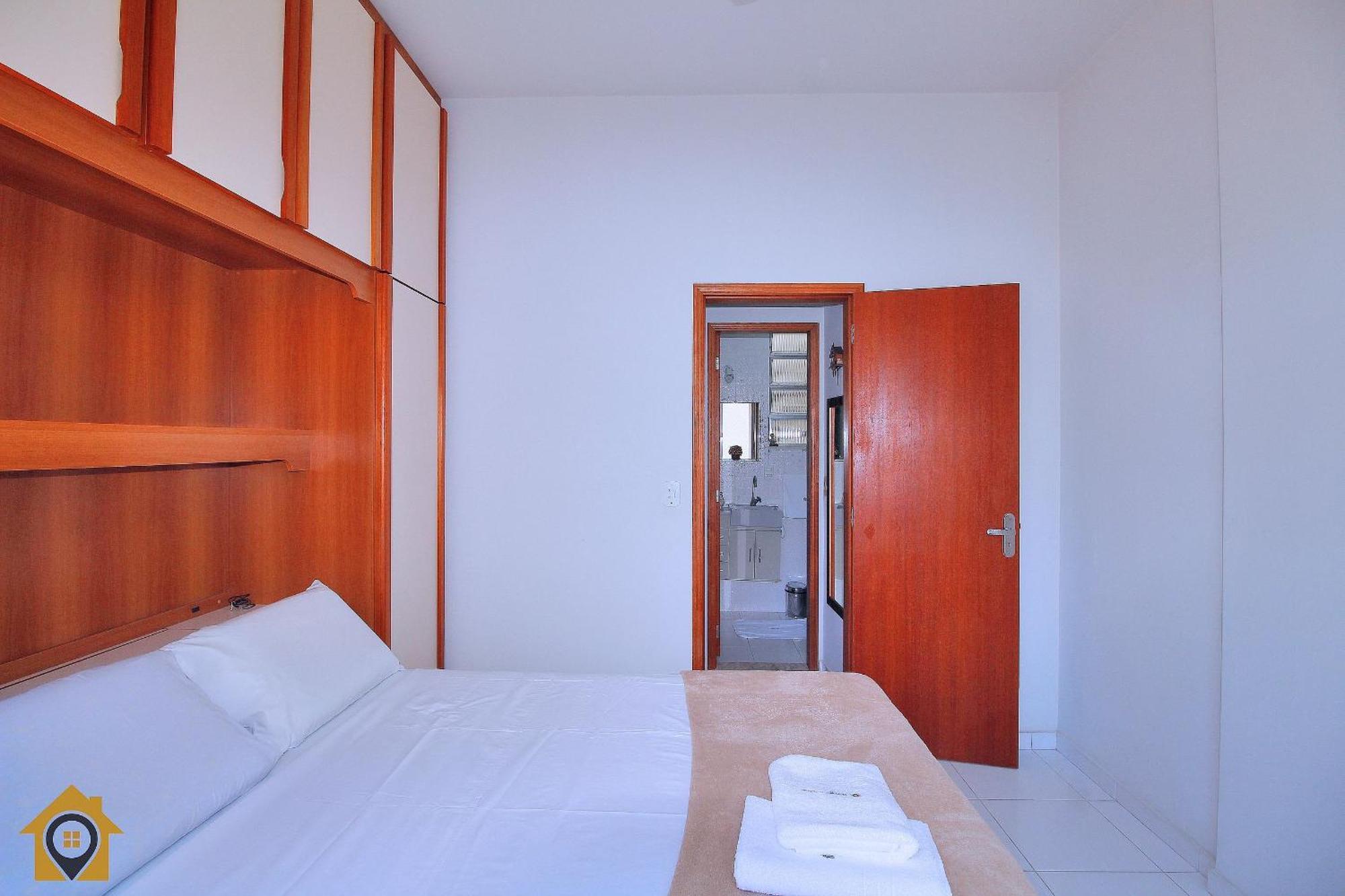 Apartamento Lindo Ape No Leme: 2 Quartos, A 300m Da *