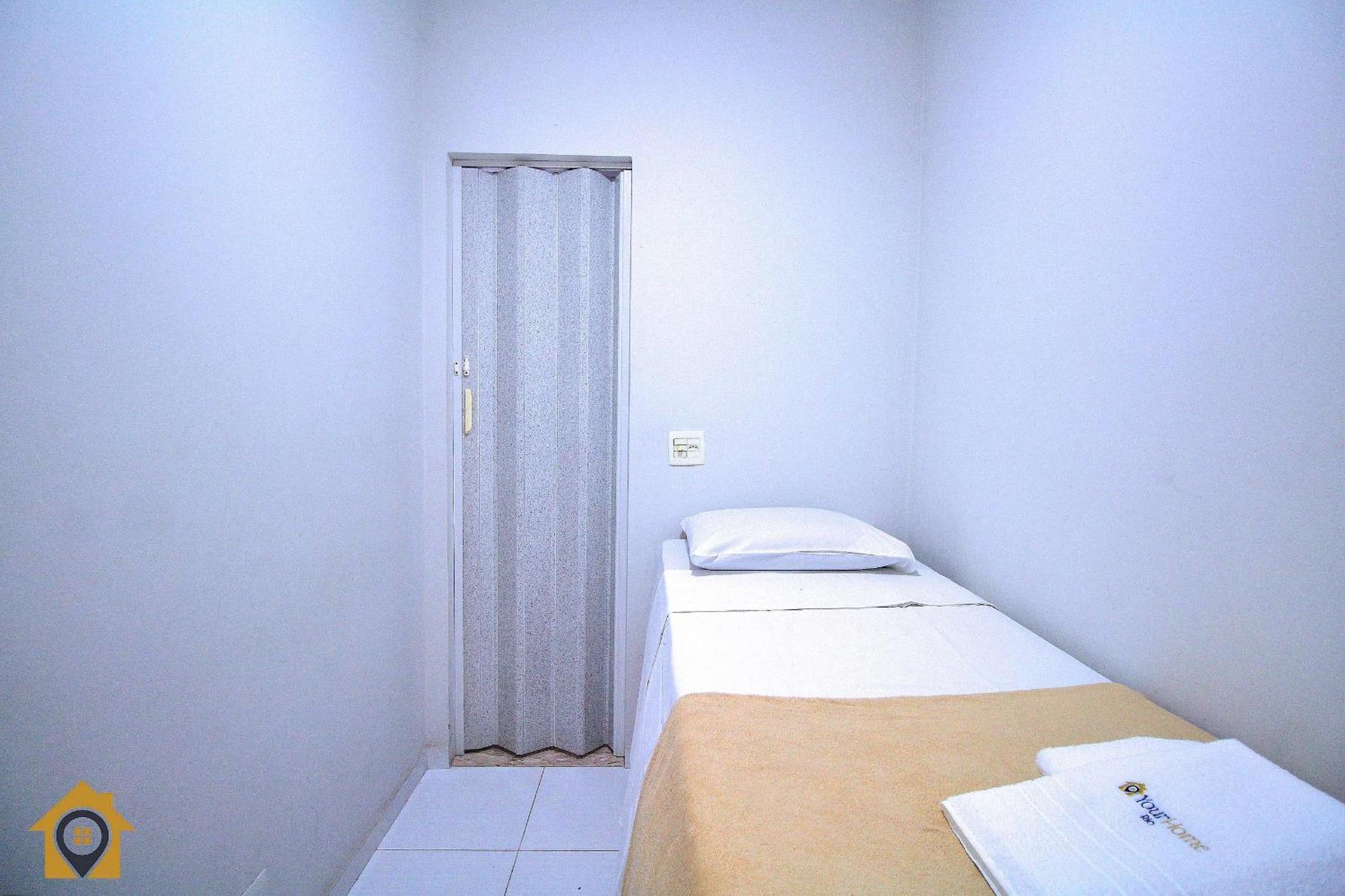 Lindo Ape No Leme: 2 Quartos, A 300m Da Apartamento