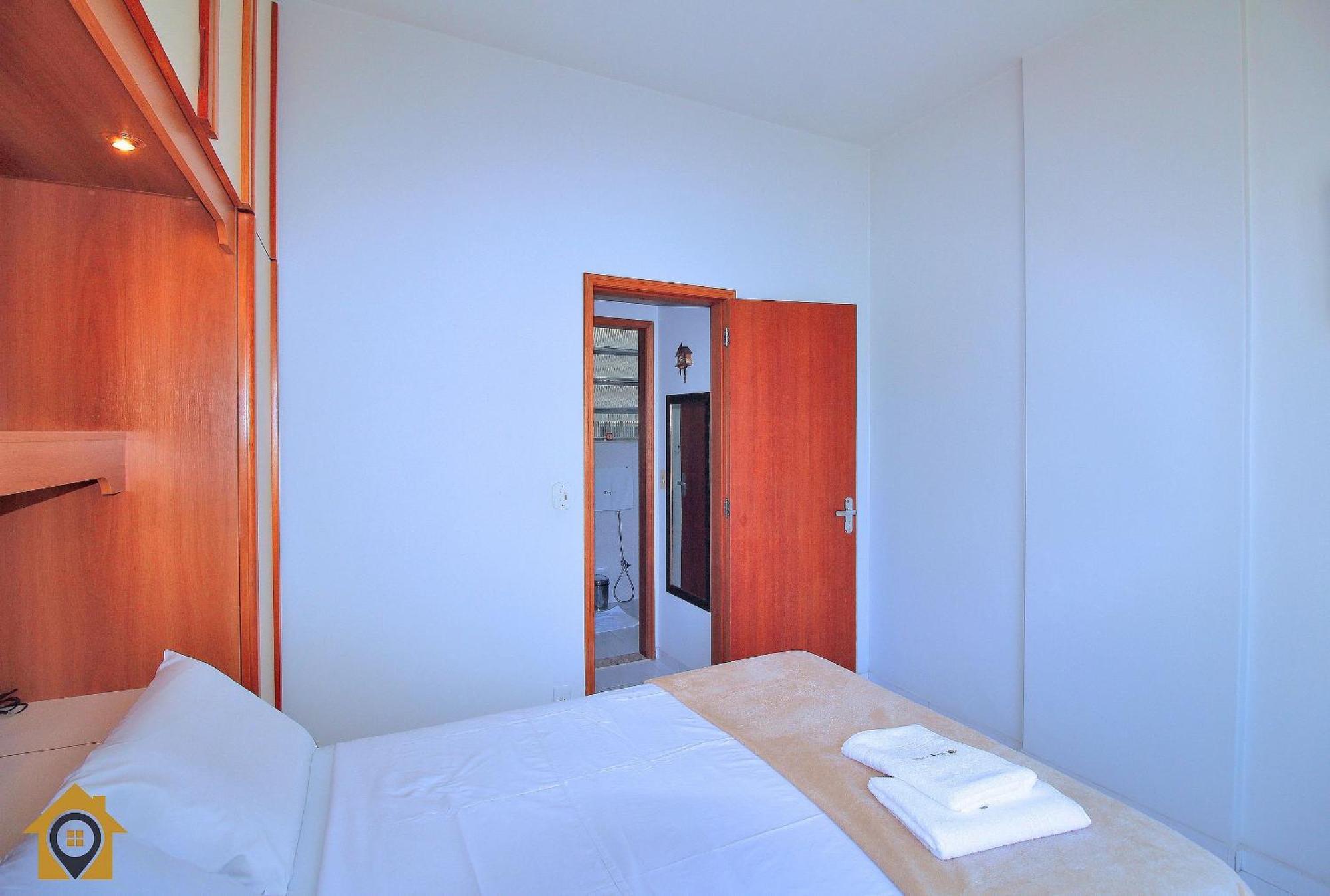 Lindo Ape No Leme: 2 Quartos, A 300m Da Apartamento *
