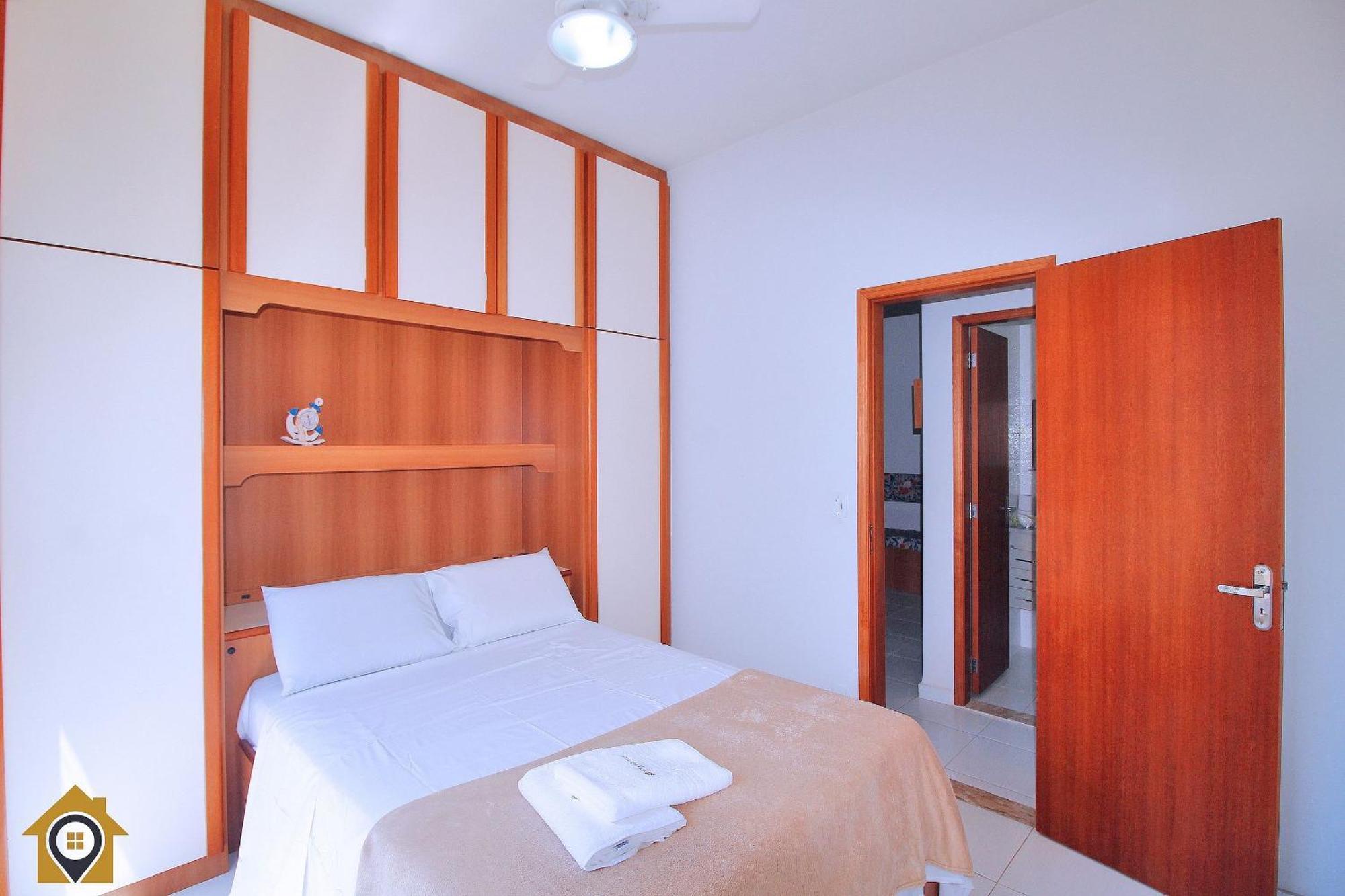 Lindo Ape No Leme: 2 Quartos, A 300m Da Apartamento