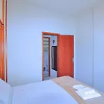 Lindo Ape No Leme: 2 Quartos, A 300M Da Praia